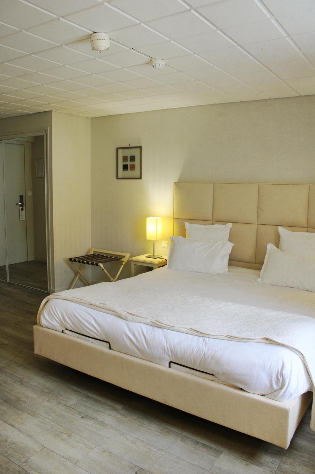 Auberge Du Lac, Sure Hotel Collection By Best Western Mesnil-Saint-Père Exteriér fotografie