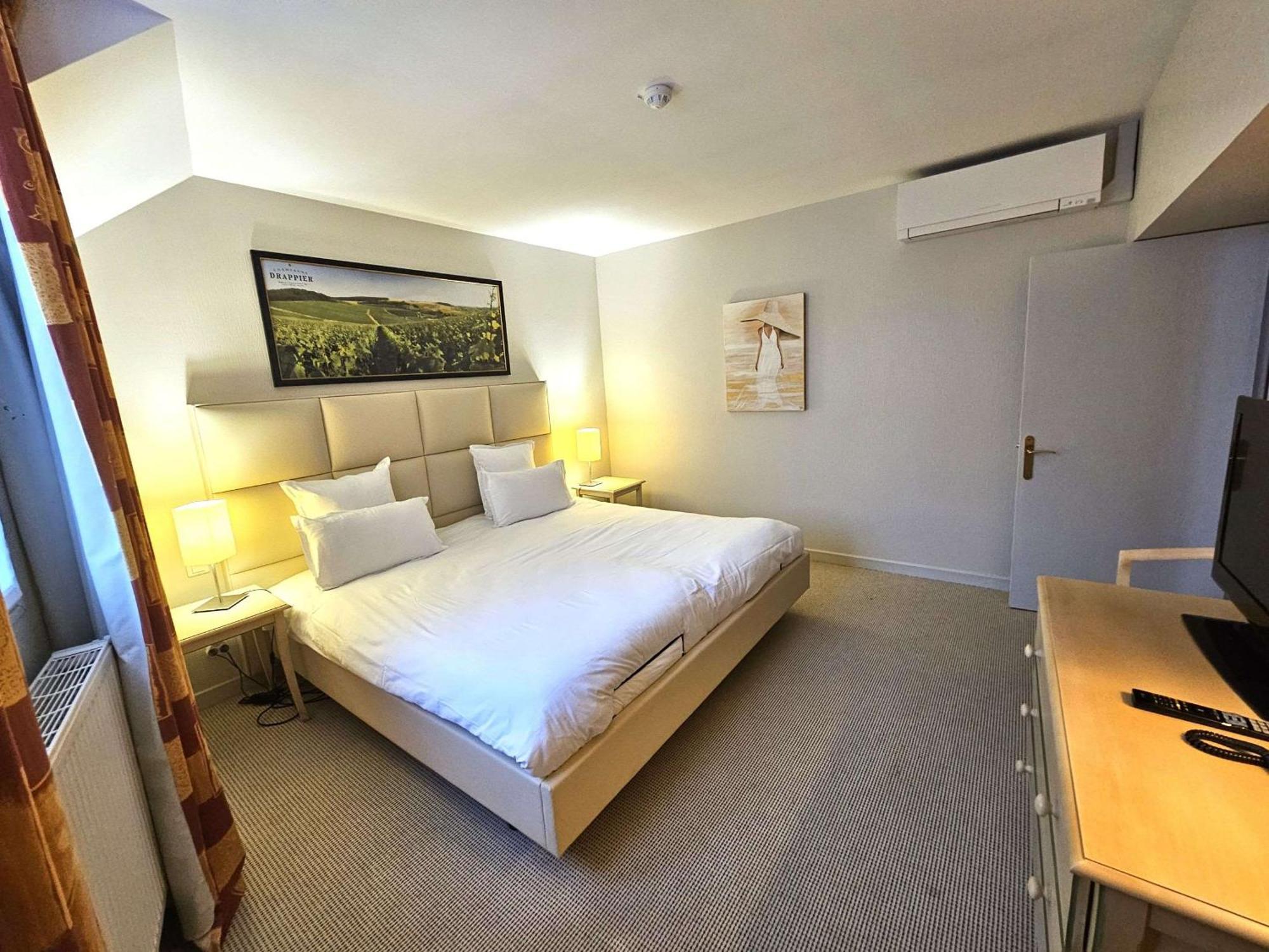 Auberge Du Lac, Sure Hotel Collection By Best Western Mesnil-Saint-Père Exteriér fotografie
